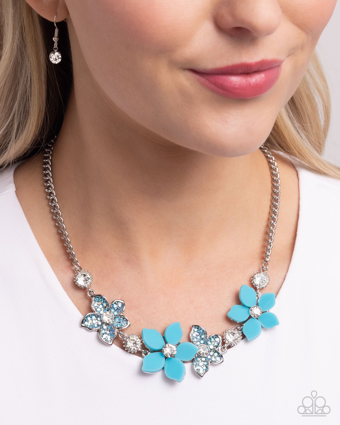 Bouquet Ballad - Blue Necklace