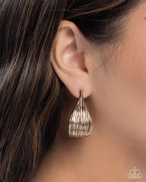 Curly Comfort - Gold Earring