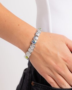 Faint-Hearted Fashion - Green Bracelet