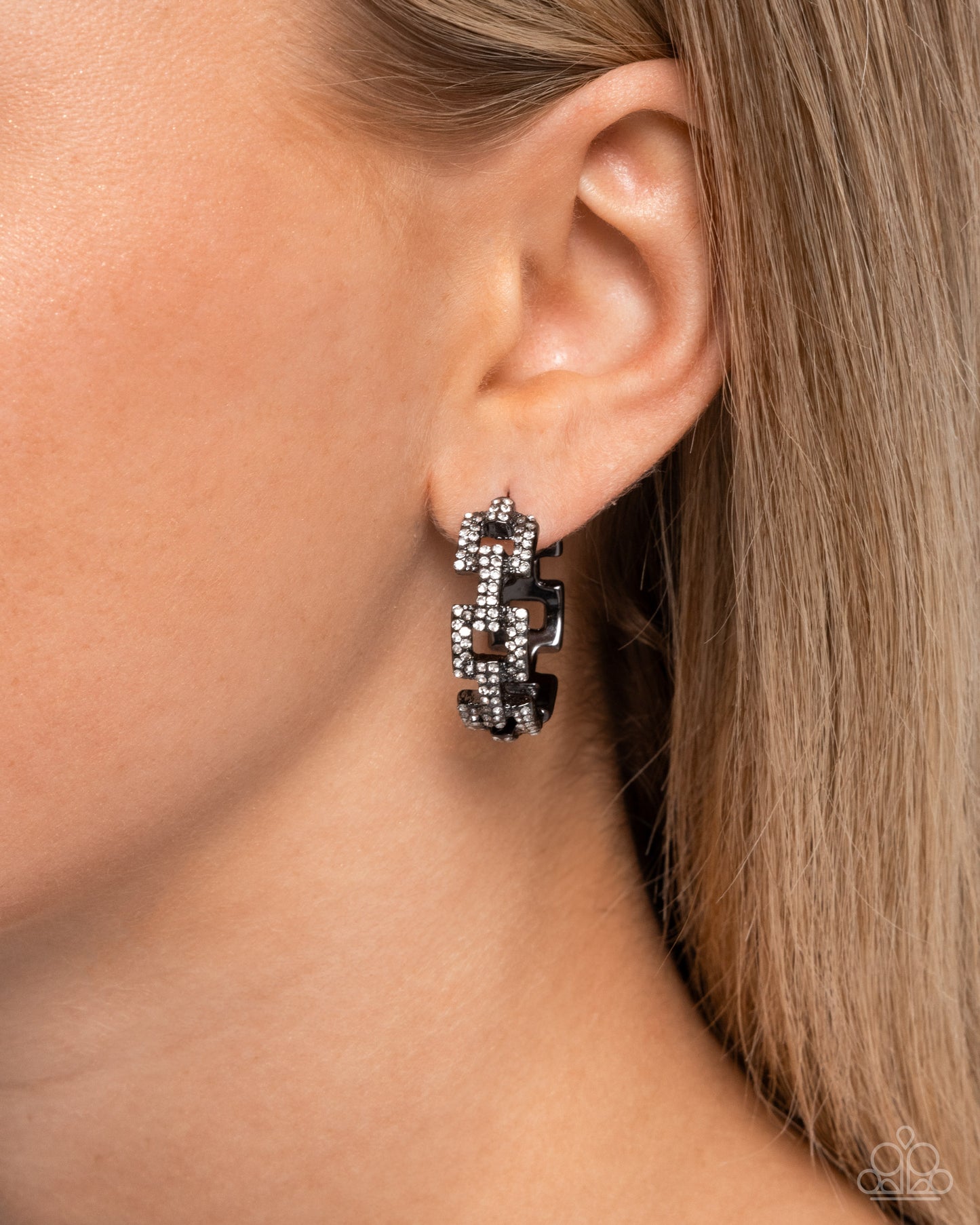 Geometric Glimpse - Black Earring