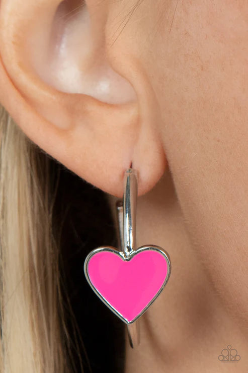 Kiss up - Pink Earring
