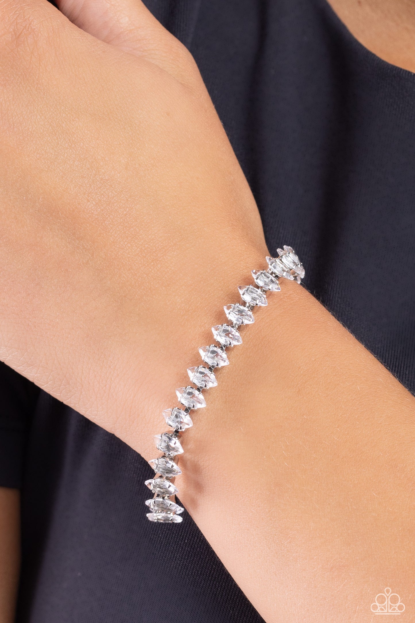 Marquise Masterpiece - White Necklace
