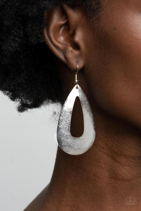 Hand It Oval - Silver Earring