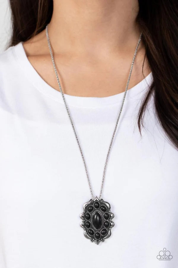 Mojave Medallion Black Necklace