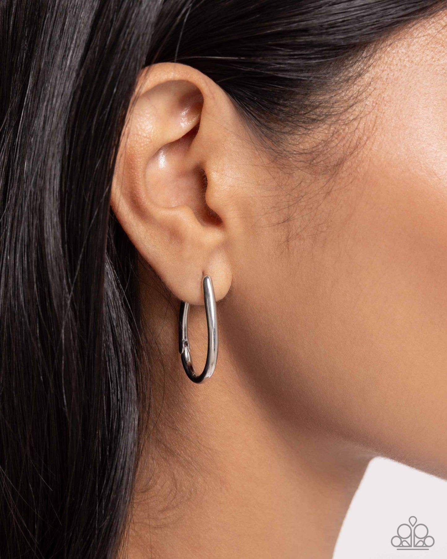Angelic Avenue - Silver Earring