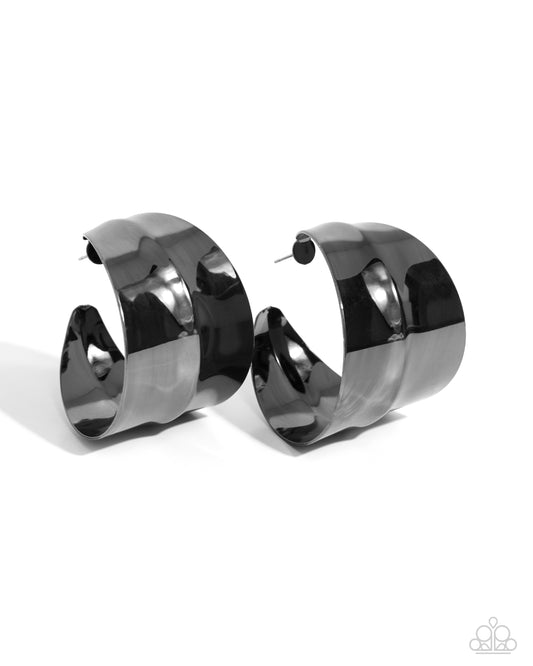 Antiqued Adventure - Black Earring