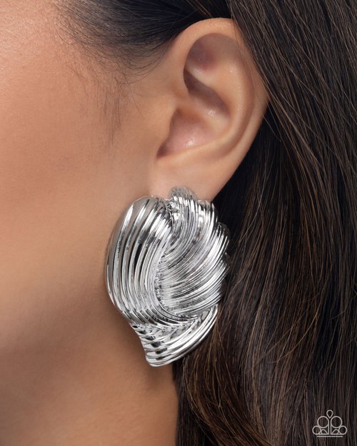 Carnivale Confidence - Silver Earring