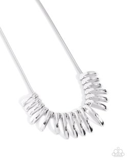 Chasing Chic - Silver Necklace