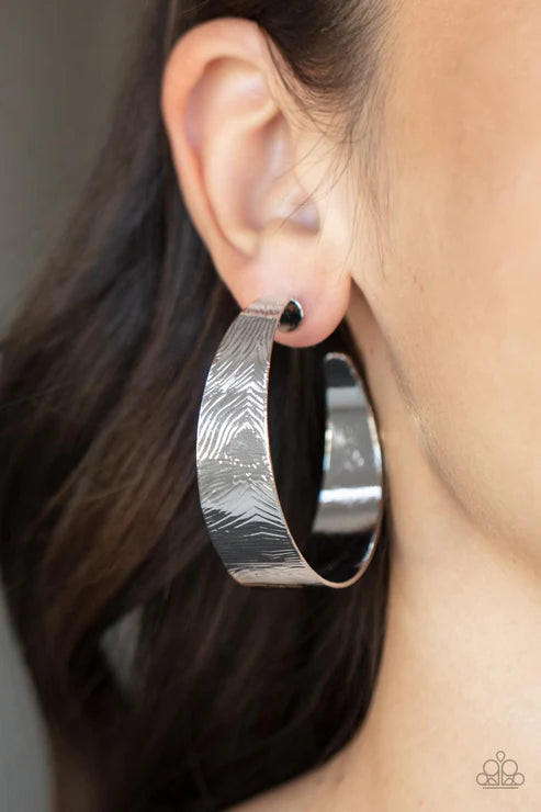 Curve Crushin - Silver Earring