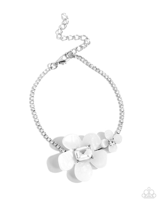 Dainty Devotee - White Bracelet