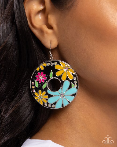 Embroidered Elegance - Black Earring