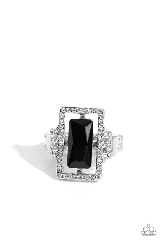 Emerald Elegance - Black Ring