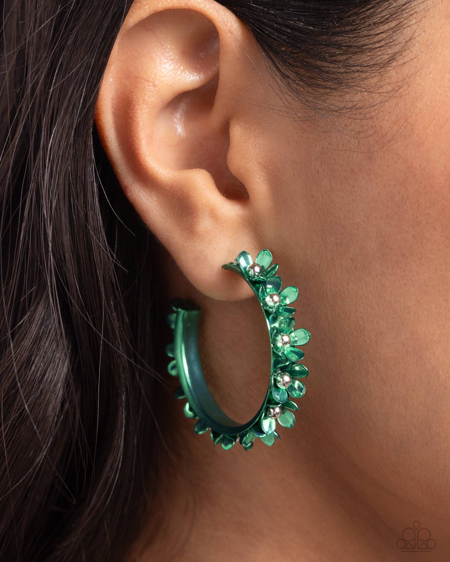 Fashionable Flower Crown - Green Earring