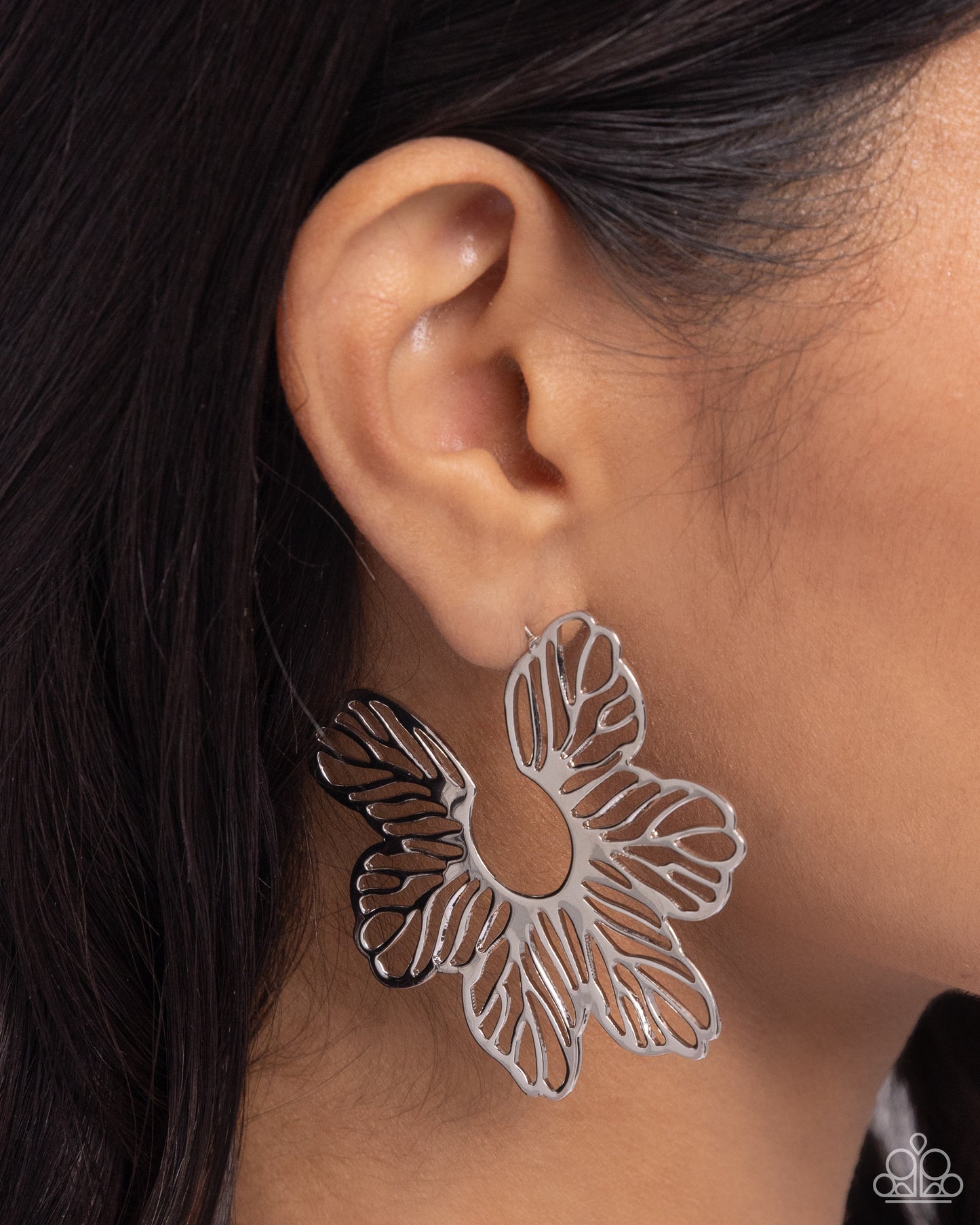 Floral Fame - Silver Earring