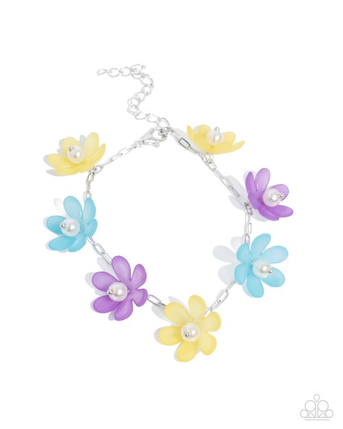 Floral Revival - Purple Necklace and Fresh Flowers - Purple Bracelet - Complete Look