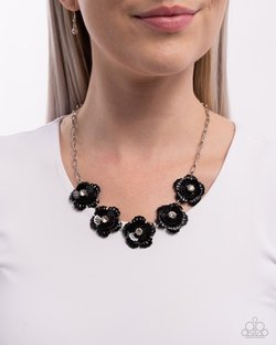 Flower Chain - Black Necklace