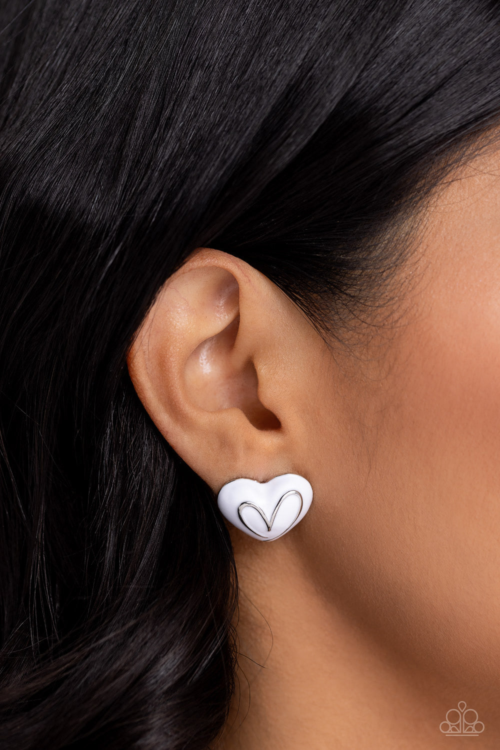 Glimmering Love - White Earring
