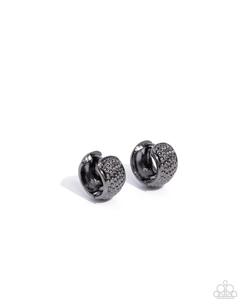 Hammered Heaven - Black Earring