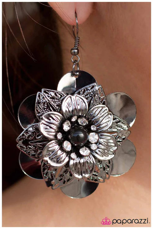 Midnight Garden - Black Earring
