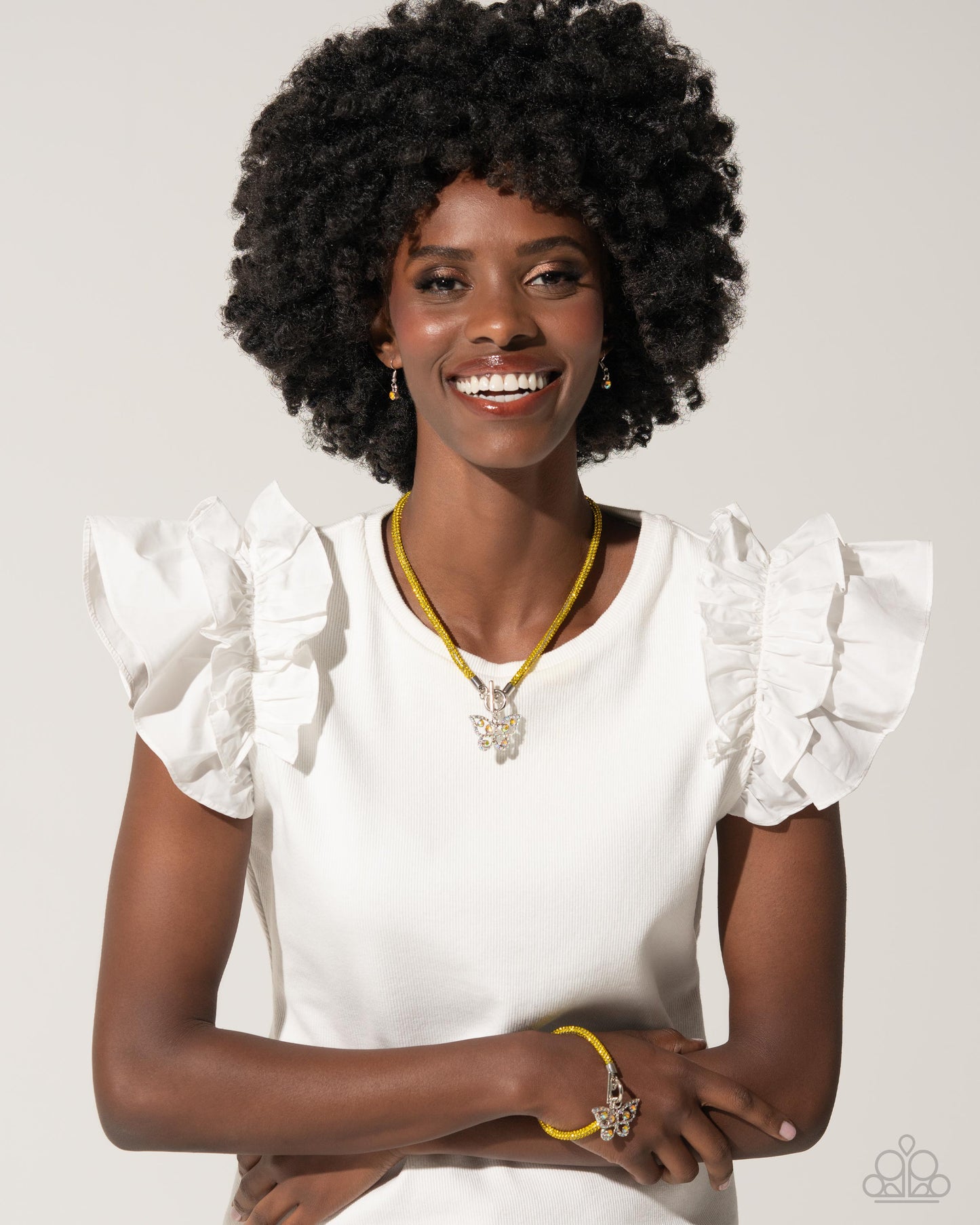 On SHIMMERING Wings - Yellow Necklace