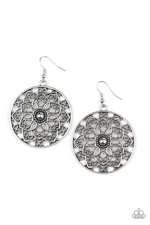 Petal Prana - Silver Earring