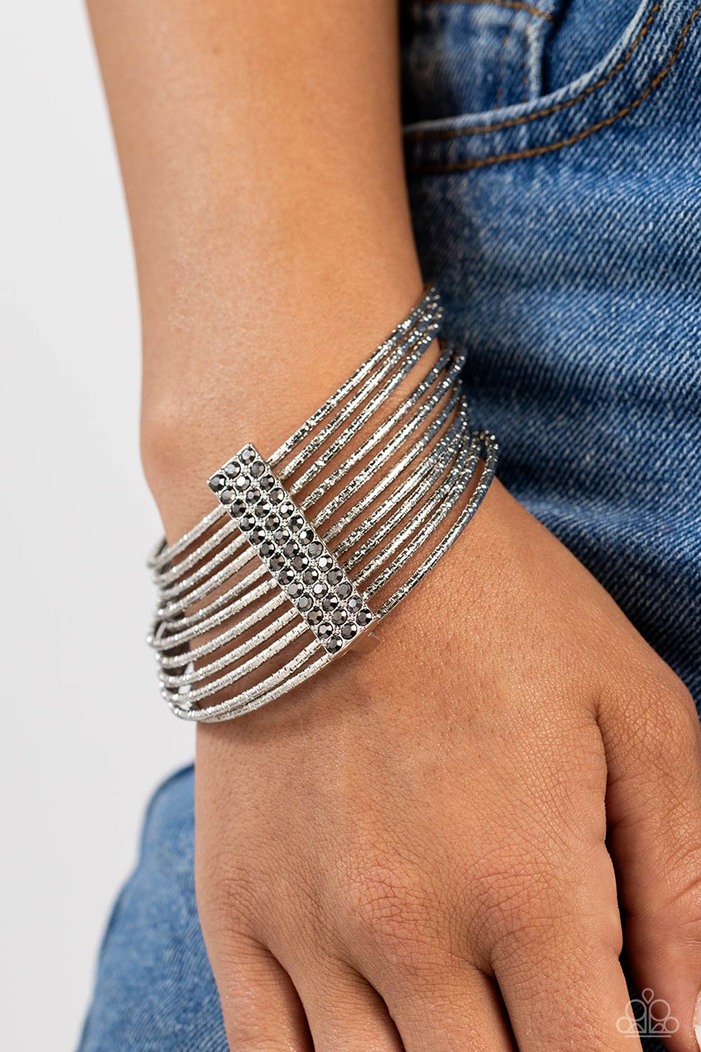 Shimmery Silhouette - Silver Bracelet