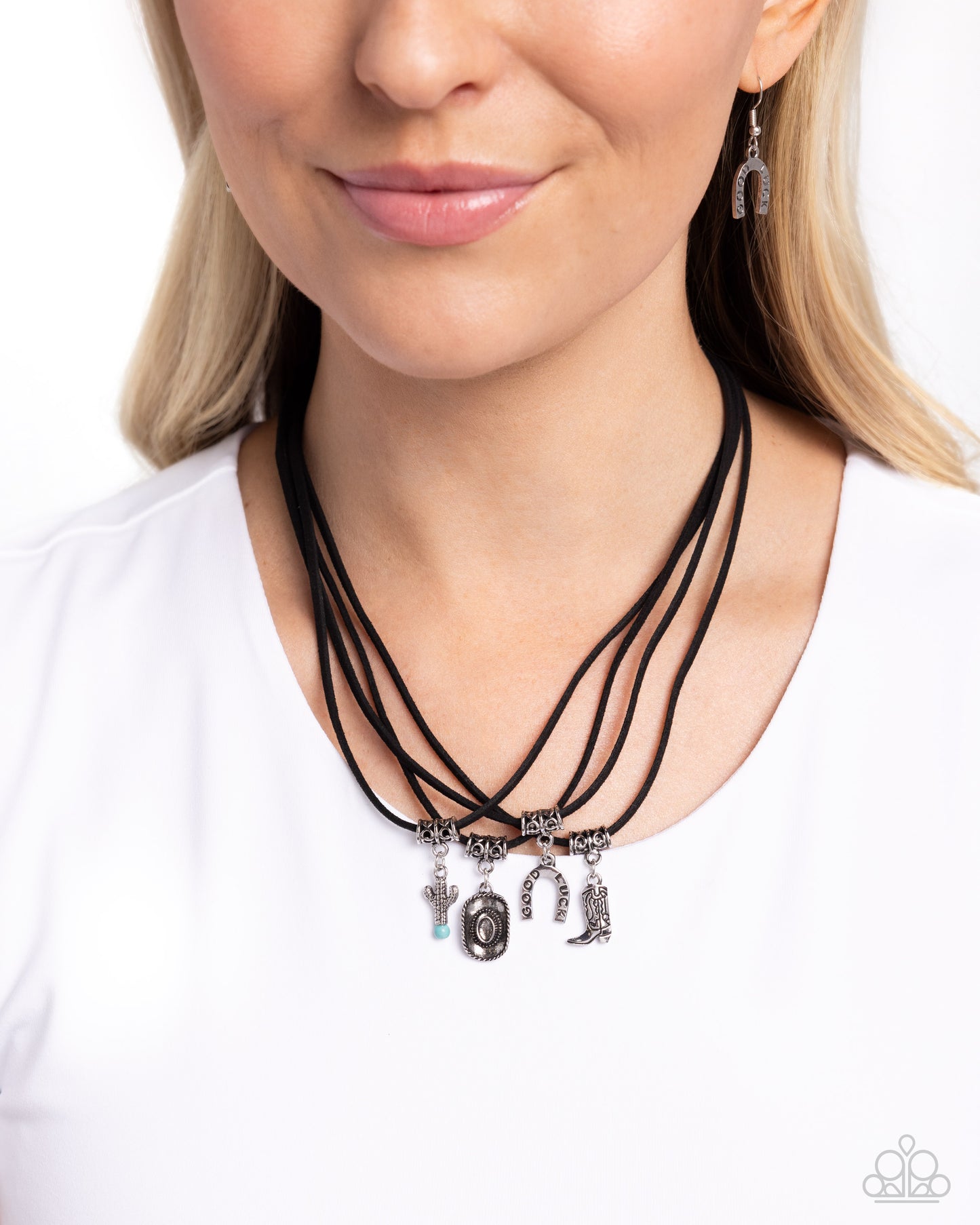 Southern Beauty - Black Necklace