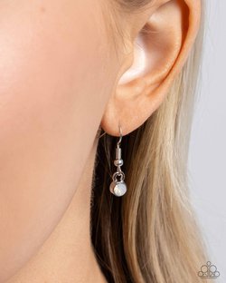 Stellar Service - Green Necklace