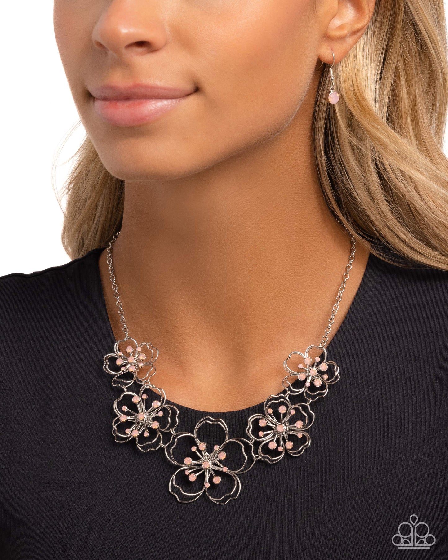 Wiry Wallflowers - Pink Necklace