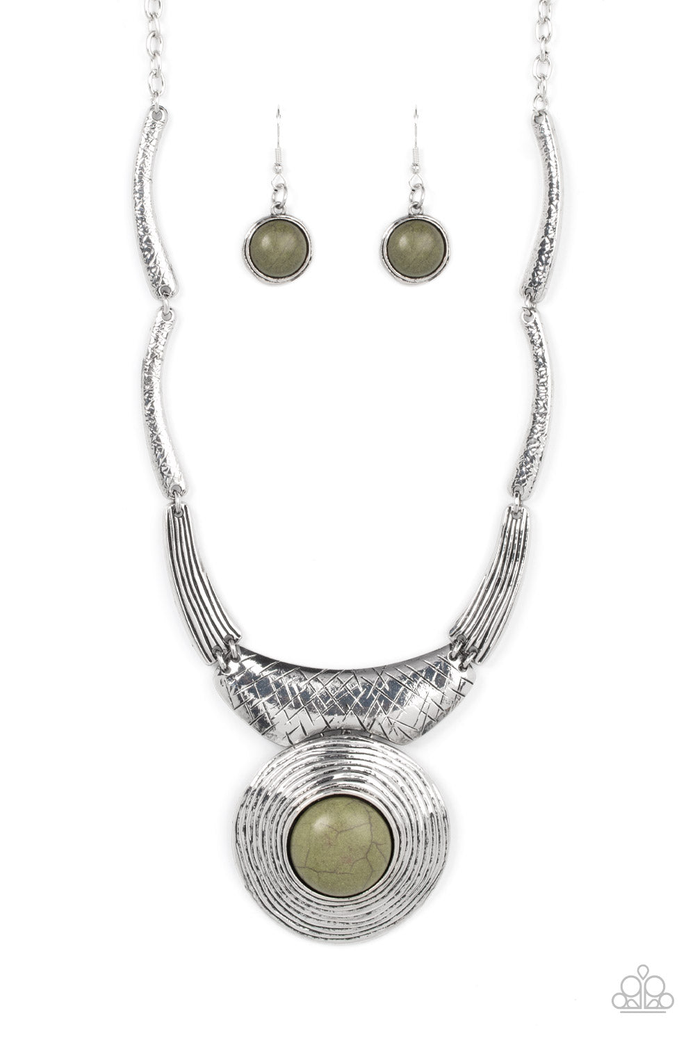 EMPRESS-ive Resume Green Necklace