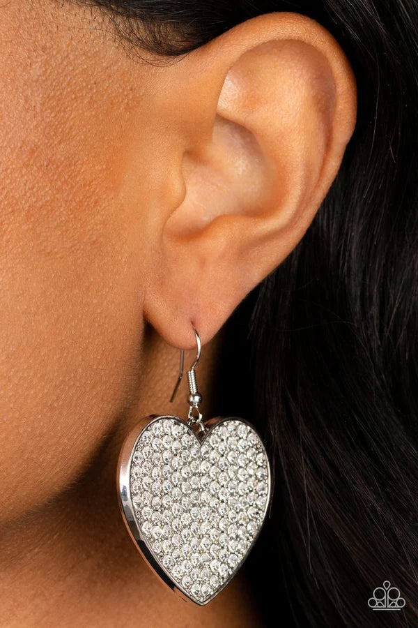 Romantic Reign - White Earring