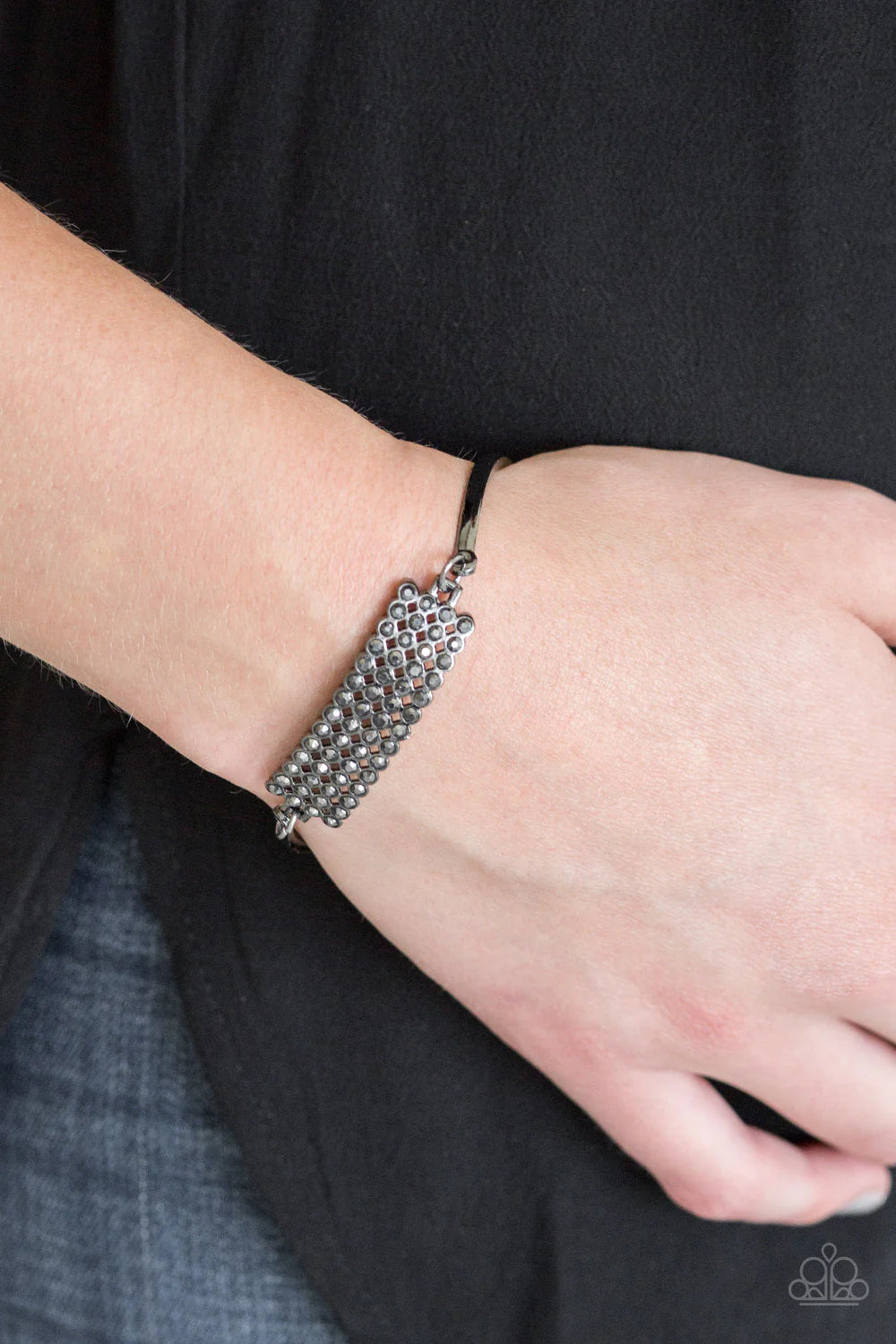 Top - Class Class - Black Bracelet