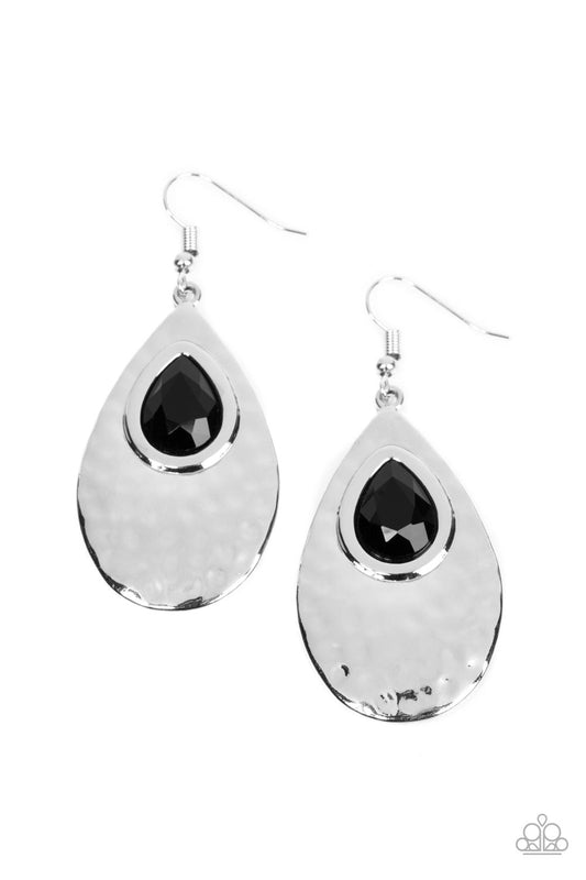 Tranquil Trove Black Earring